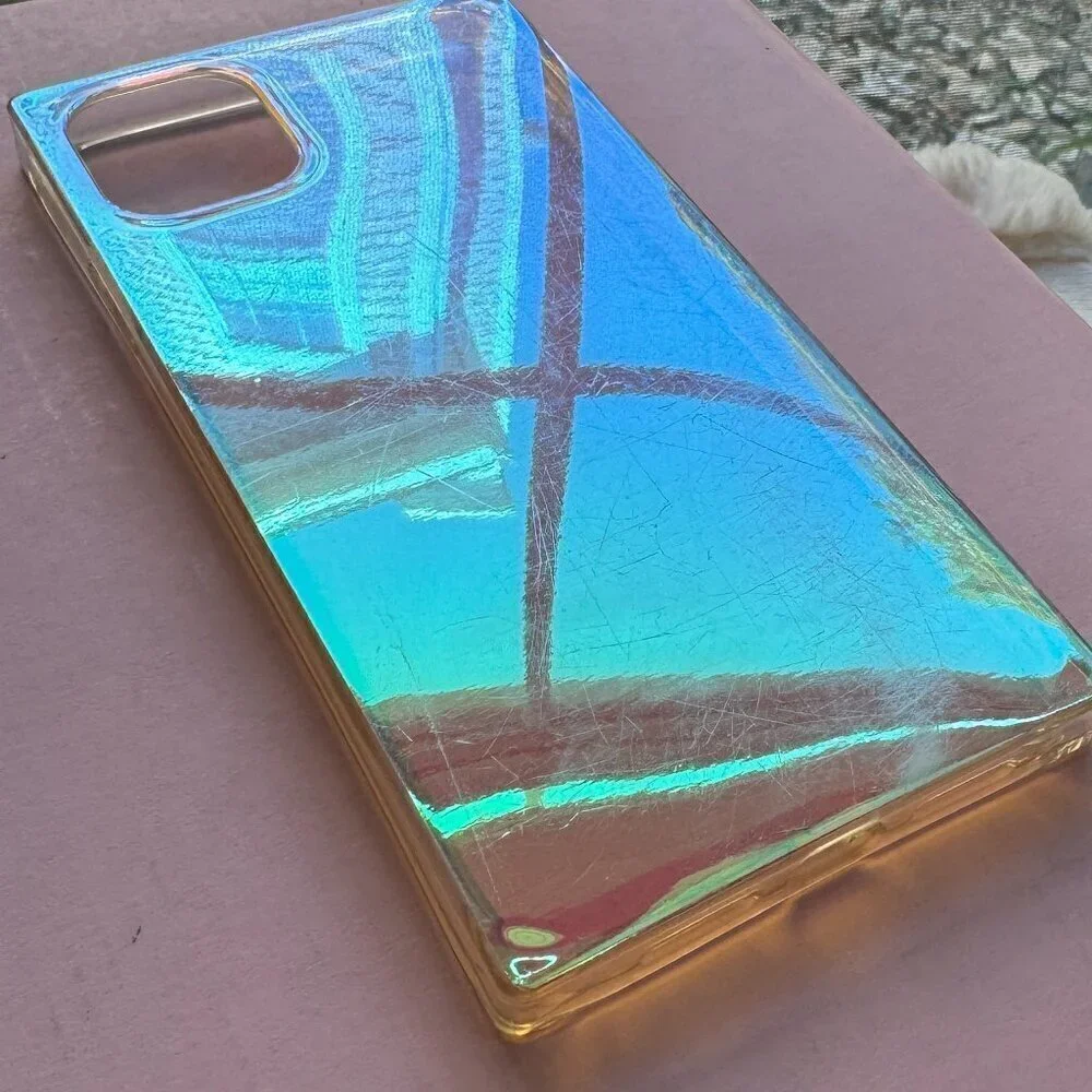 iPhone 11 Iridescent Squared Case
